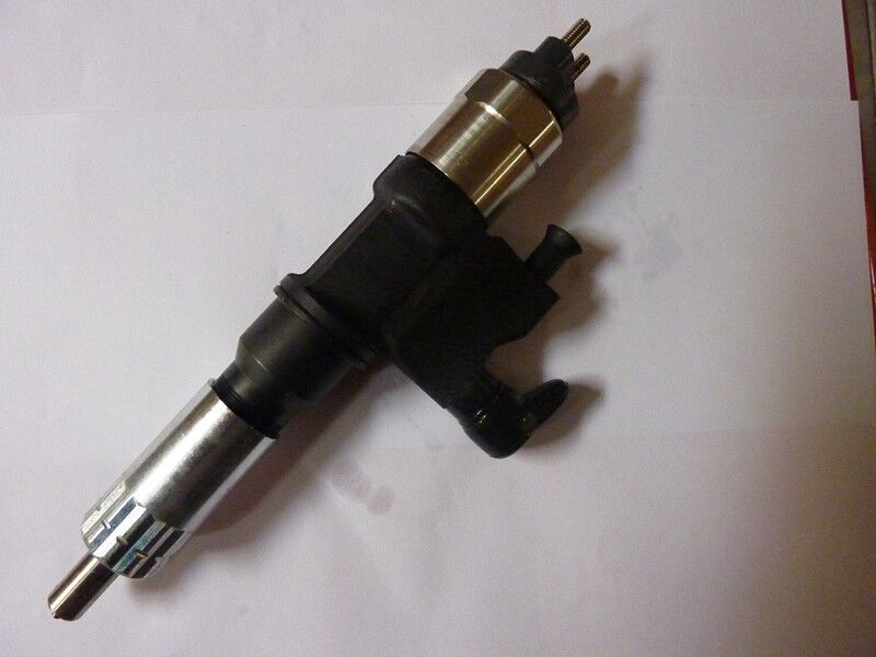 Форсунка DENSO 095000-121